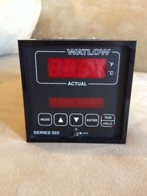 Watlow Progammable Temperature Controller 922A-3BB0-A000 Series 922