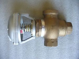 ROBERTSHAW 1 1/2 DIAPHRAGM VALVE P//N #2567 927 V6700 303072 01 H77