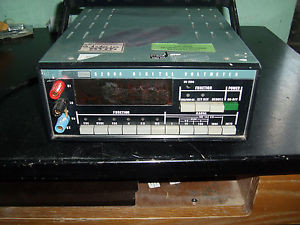 Fluke 8200A   Digital Voltmeter