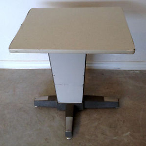 American Optical Ophthalmology Table (22 x 18.5)