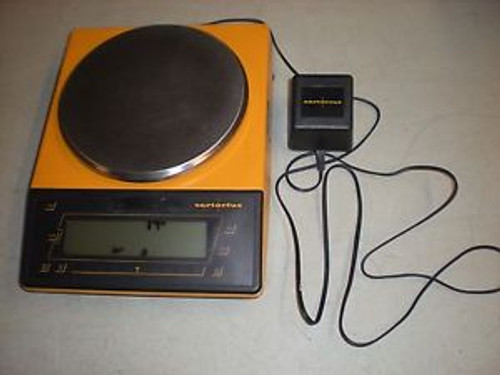 Sartorius Model LC2200S Digital Laboratory Scale - Powers up and weighs as shown