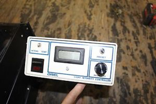 ORIEL LIGHT INTENSITY CONTROLLER MODEL 68850