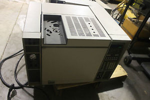 HP 5890 GAS CHROMATOGRAPH