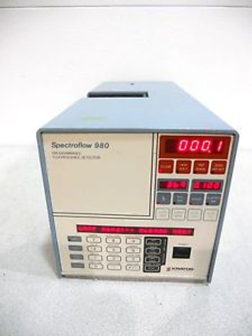 MO-843, KRATOS 9000-9801 SPECTROFLOW 980 PROGRAMMABLE FLUORESCENCE DETECTOR