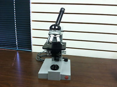 Leitz Wetzlar SM-LUX Teaching and Laboratory Microscope w/ (3) Objected Lens