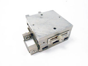 PHYSIK INSTRUMENTE XY LINEAR TRANSLATION STAGE 10CM X 10 CM PLATFORM