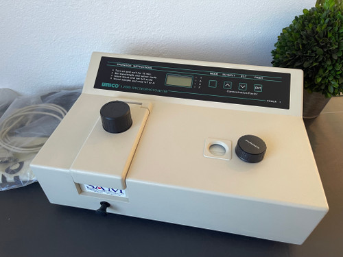 Unico 1200 Spectrophotometer 