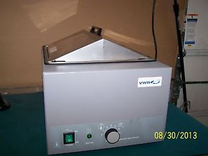 VWR Model 1212 Heated Water Bath With  Top