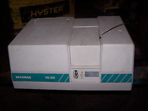 BECKMAN MODEL DU640 LABORATORY SERIES 600 SPECTROPHOTOMETER