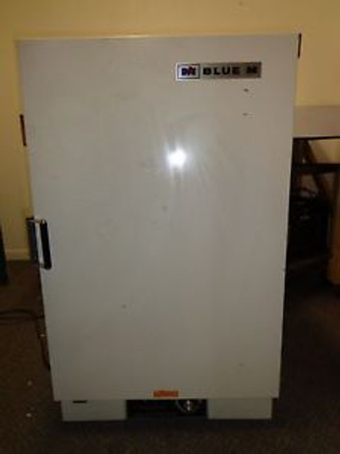 Blue M INCUBATOR 200A Dry Type Bacteriological Incubator 80° F to 140° F