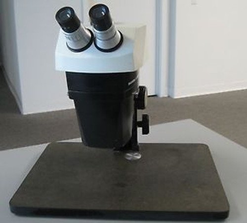 BAUSCH LOMB STEREO ZOOM 7 WITH 2 10X W.F. EYEPIECES AND BASE