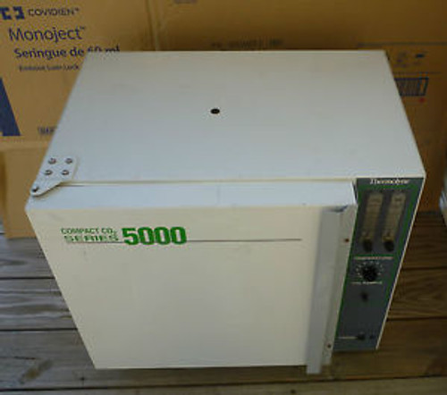 Barnstead/Thermolyne Compact CO2 Series 5000 Model I53325  Incubator Oven