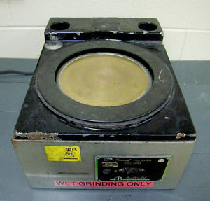 Buehler Ecomet 8 Diameter, 250 RPM Sample Polisher Model 9-1509