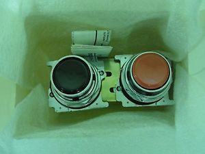 New Cutler Hammer 10250Ta67 - Pendant Pushbutton, 30Mm, Flush/Extended