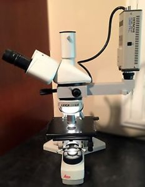 Leica DMLS Microscope 10x/20 Eyepiece, 3 LPAN lens w/Hitachi KP-D51 Color Video