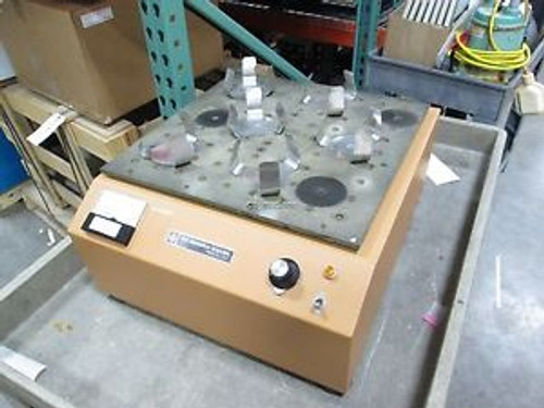 New Brunswick Scientific G-33 Gyrotory Shaker 16 x 16 Platform 120VAC 2A