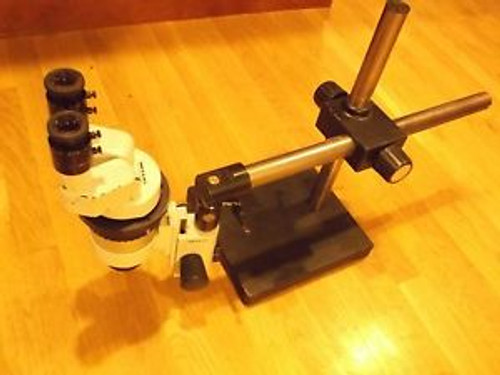 Wild Heerbrugg M7A Stereozoom Microscope with 20 boom stand  20x eyepieces