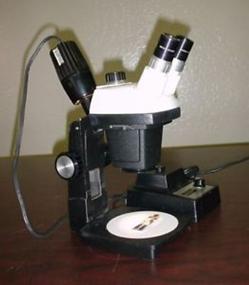 Bausch & Lomb ZOOM 4 MICROSCOPE ON A STAND WITH NICHOLAS ILLUMINATOR