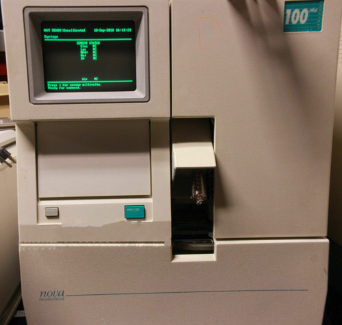 Nova Biomedical Bioprofile 100 Analyzer