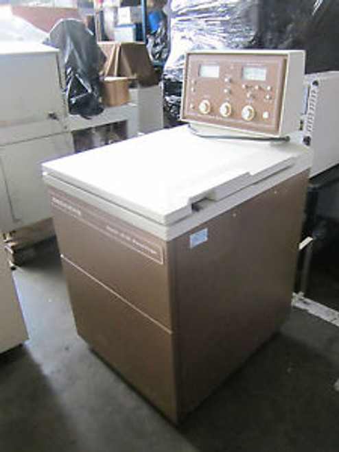 Beckman J2-21 Refrigerated Centrifuge