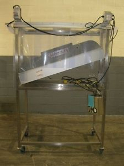 PORTABLE LAMINAR FLOW HOOD WITH STAINLESS STEEL FRAME AND WORK TABLE