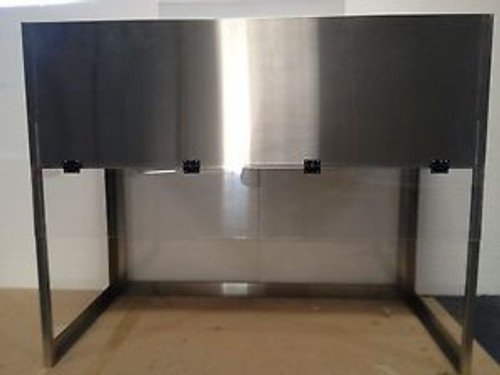 Terra Universal, Acrylic Vertical WhisperFlow Benchtop Laminar Flow Hood Terra Universal, Acrylic Vertical WhisperFlow Benchtop Laminar Flow Hood