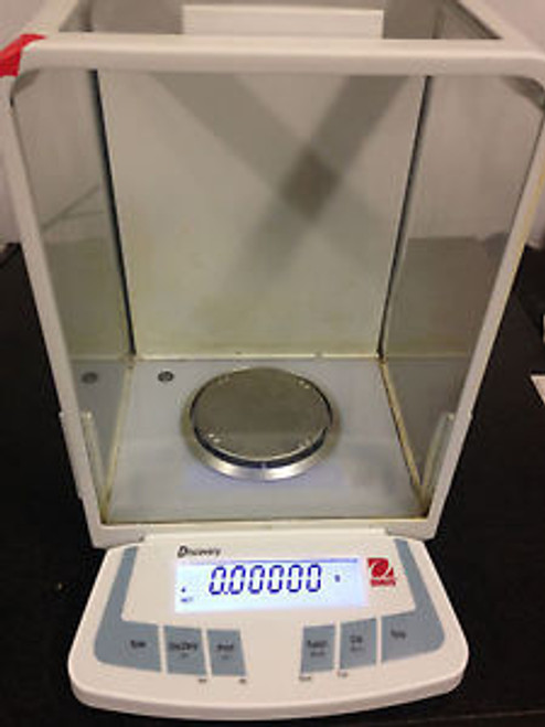 OHAUS DV215CD Discovery Semi-Micro Analytical Balance 81g/210g, 0.01mg/0.1mg