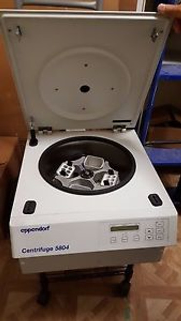 Eppendorf 5804 Centrifuge with Rotor A-4-44