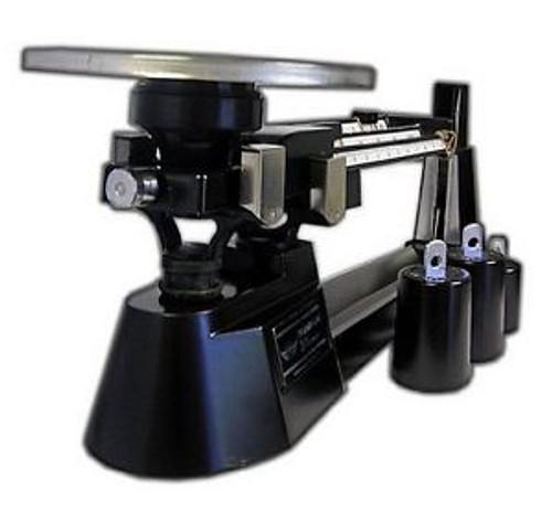 Three Beam Balance Scale With 2610 Gram Capacity