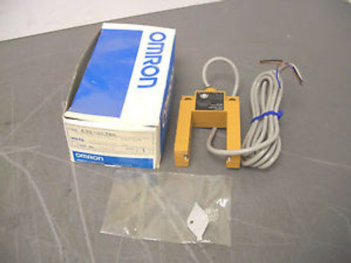 Omron Photoelectric Switch Cat#E3S-Gs3B4 12-24Vdc