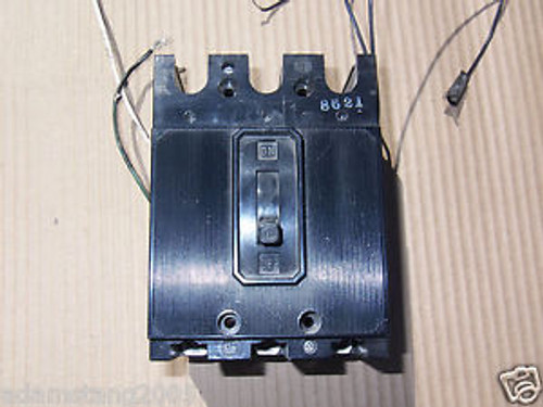 ITE EE3 EE3-B100 100 AMP 3 POLE 240V SHUNT TRIP CIRCUIT BREAKER