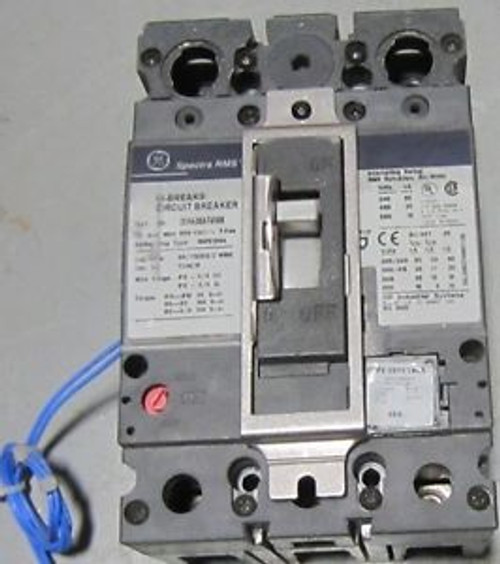 GENERAL ELECTRIC SPECTRA  SEHA36AT0100 600VAC 100A 3 Pole CIRCUIT BREAKER w/ UVR