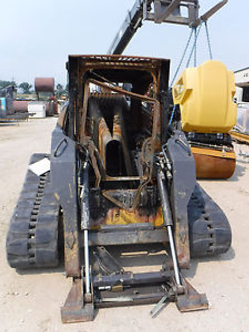 New Holland C185 Used Bucket Cylinders