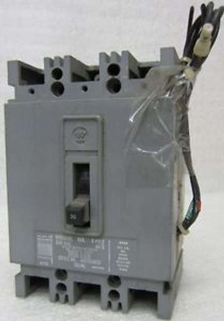 WESTINGHOUSE  HFB3030L  600 VAC  30 Amp  3 Pole CIRCUIT BREAKER w/ AUX Switch