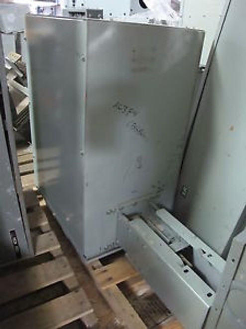 GE AC3P4A4CBSBG 400 Amp End Tap Box