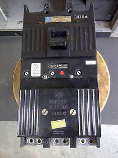 General Electric TB43200-AF14 Tri-Break Circuit Breaker Used & tested. 200A 600V