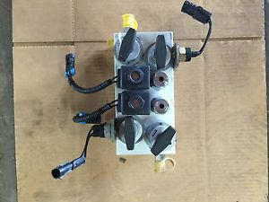 Toro Mow Manifold Block Part#99-6978 For Reelmaster 5500D