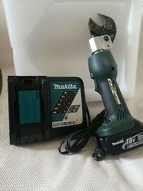 Greenlee Gator Es20L Cable Cutter With 3.0Ah Battery And Charger