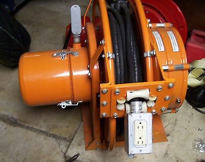 Gleason Commercial Electric Coiler With Three Wire 80Ft Pull Out With Duplex Box