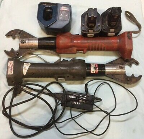 2 Huskie Ton Crimper Fitted  With Bp80 Battery & Ch94 Charger  Untested