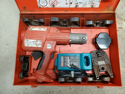 Ridgid 320E ProPress Tool Kit, 7 jaws, 1 Batteries, Charger, Case, USED
