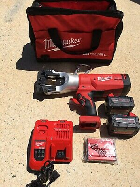 New Milwaukee  M18 Force Logic 1590 Acsr Cable Cutter (2777-20) (1) Side Handle