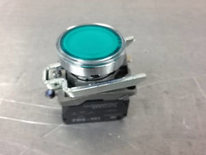 Interrupteur à Bouton Poussoir Schneider XB4-BW33B5 - Neuf Sous Emballage - Livraison Rapide