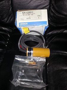 Fst OMRON NEW in box E2K-C25MY2 (E2KC25MY2) Proximity Switch
