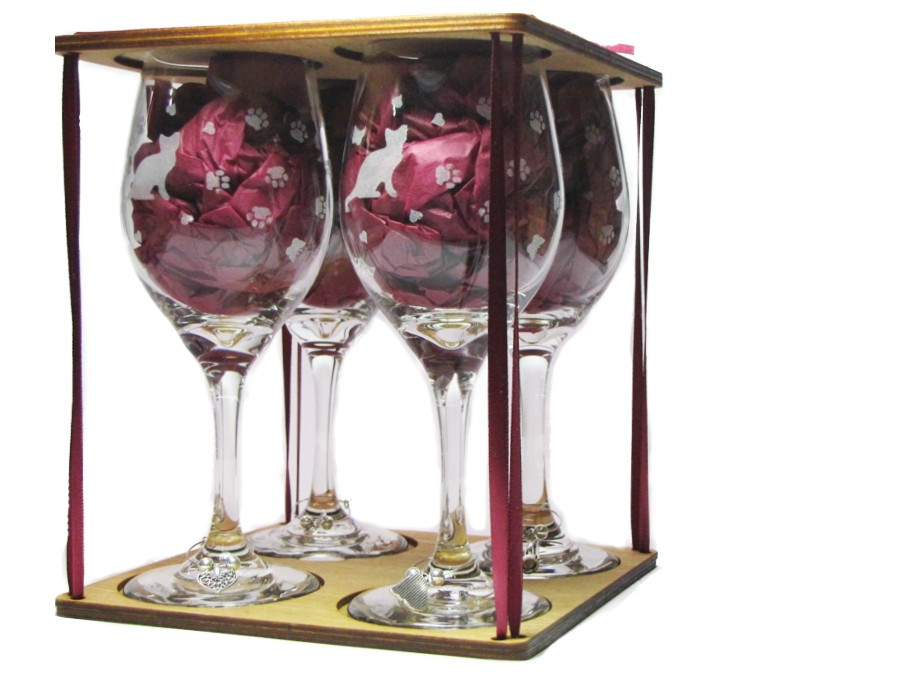 Cat 4-Glass Set Stemmed Wine Glasses with Charms and Presentation Packaging