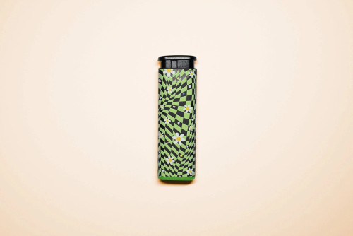 Green Daisy Chain Lighter