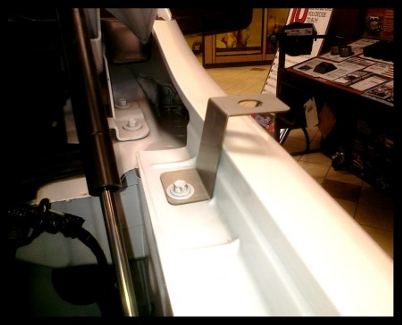 Comet No Hole Antenna Mounting Bracket Ford F150 Expedition FO2ANTPF