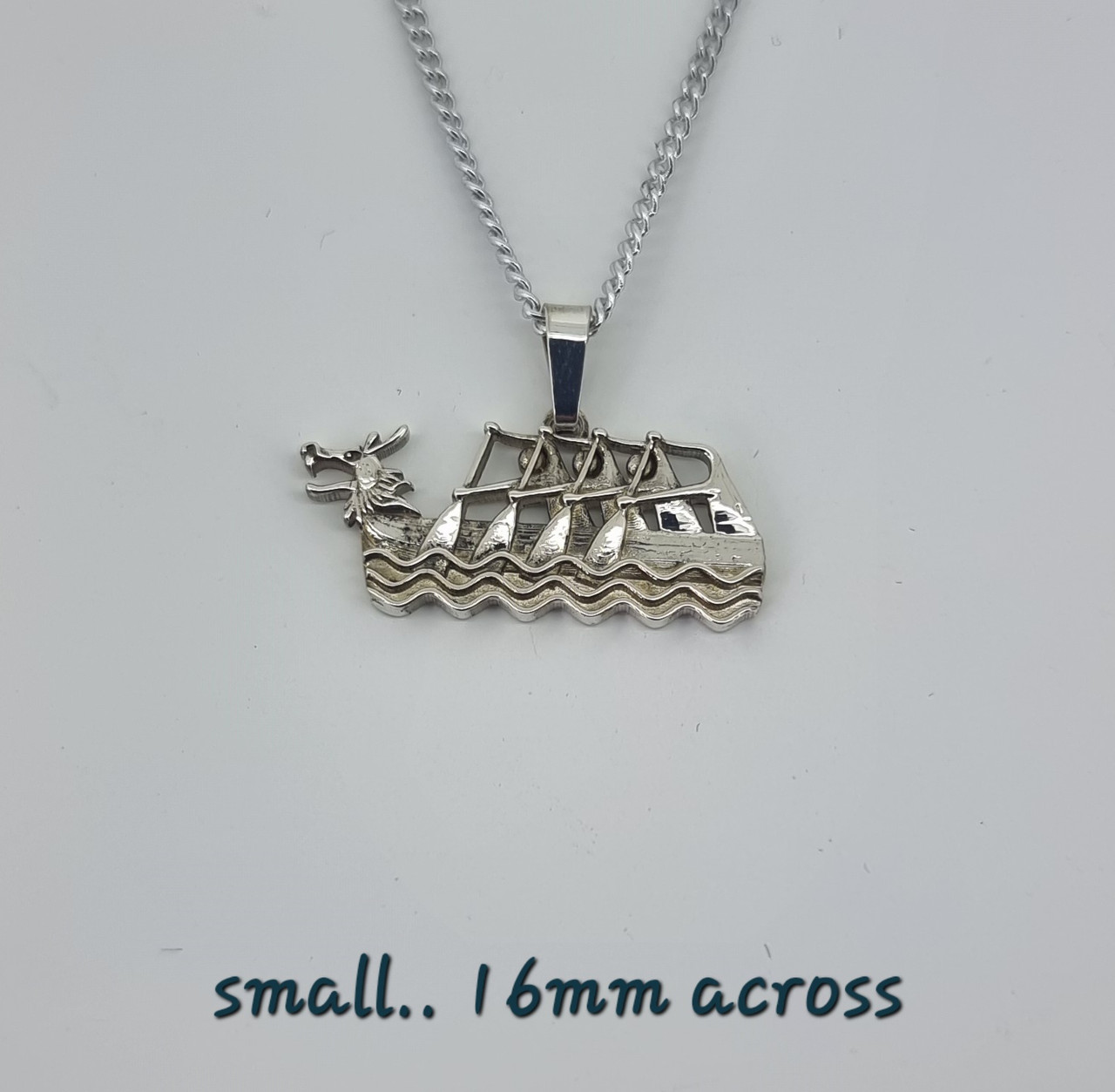Ster/Silver Dragon Boat Lightweight Necklat 