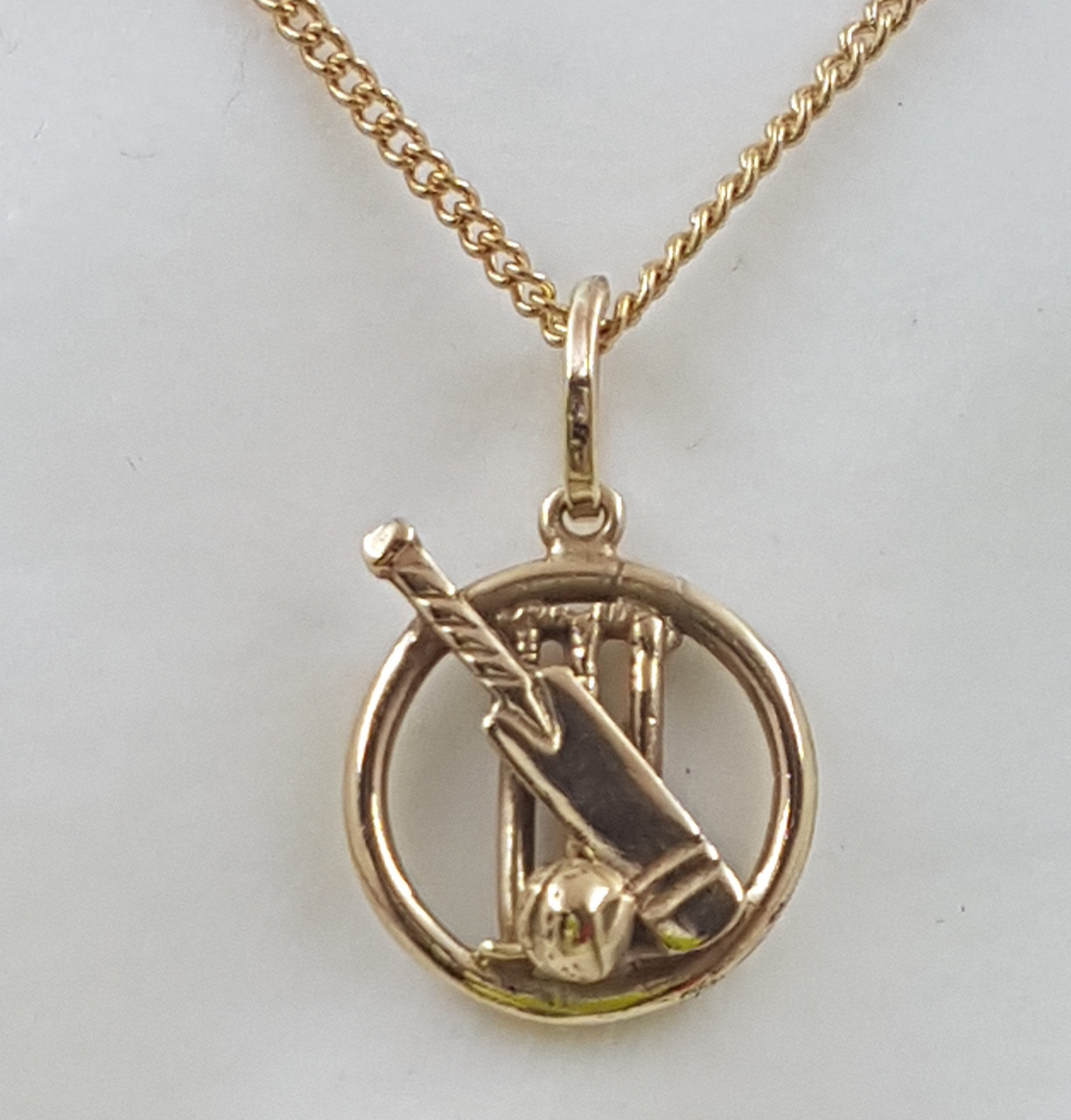 9ct Gold Round Cricket  Necklat