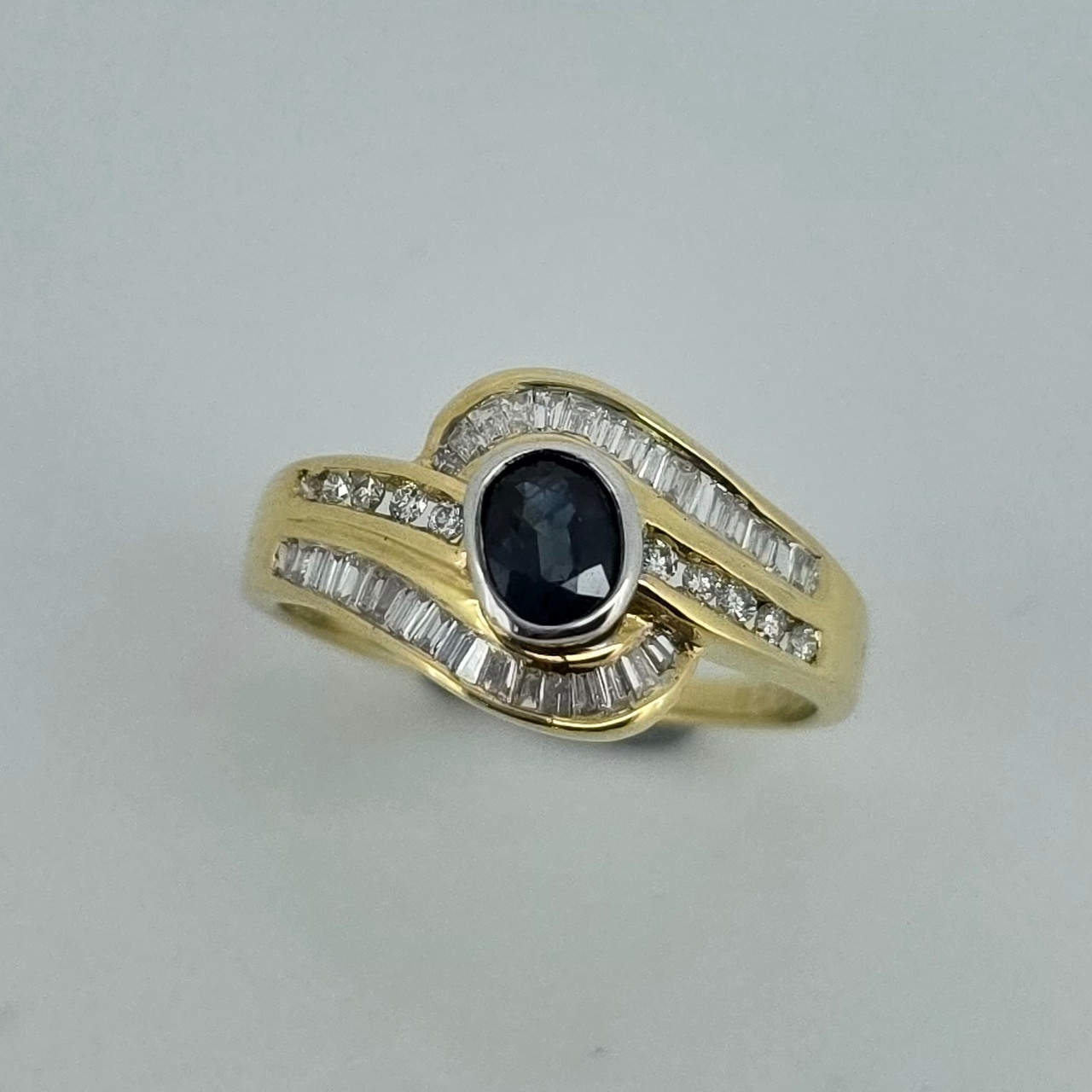 18ct Gold Custom Sapphire & Diamond Ring